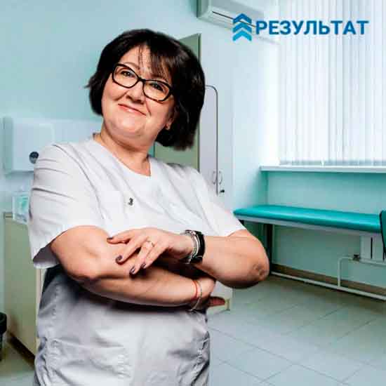 Медсестра в кабинете клиники